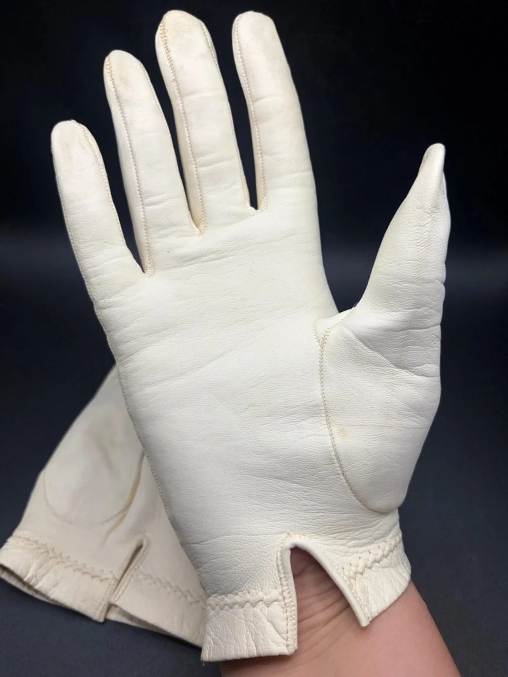 Vintage Off White Leather Ladies Driving Gloves Wrist Gloves, Accessories